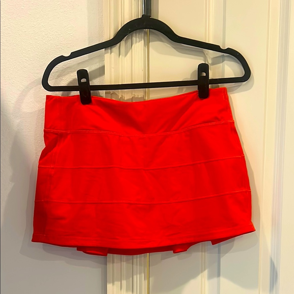 Lululemon Pace Rival skort. new without tags! Size 8 Vibrant Red. Never worn